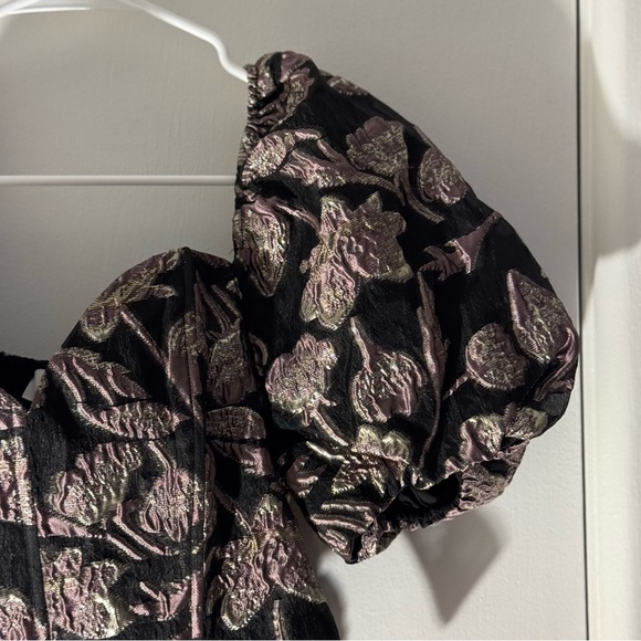 ASTR The Label Sidney Top in Black & Lilac Floral NWT size M - Picture 4 of 7